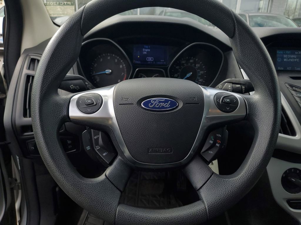 Used 2013 Ford Focus SE image 16