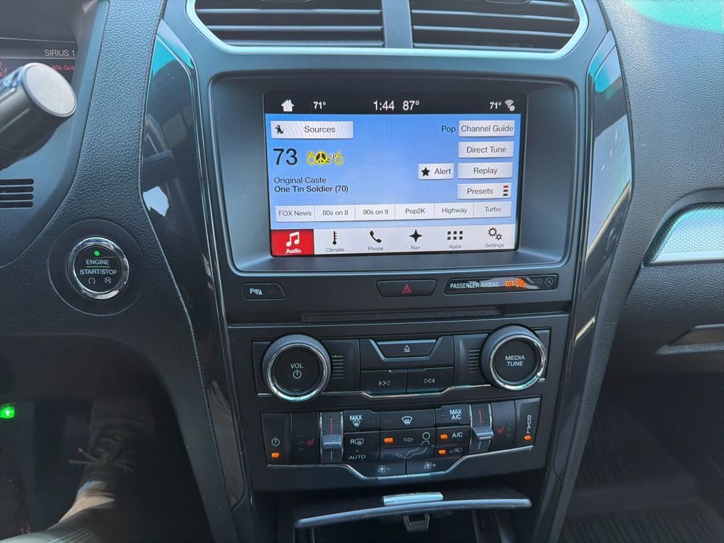 Used 2017 Ford Explorer XLT w/ Equipment Group 202A image 3