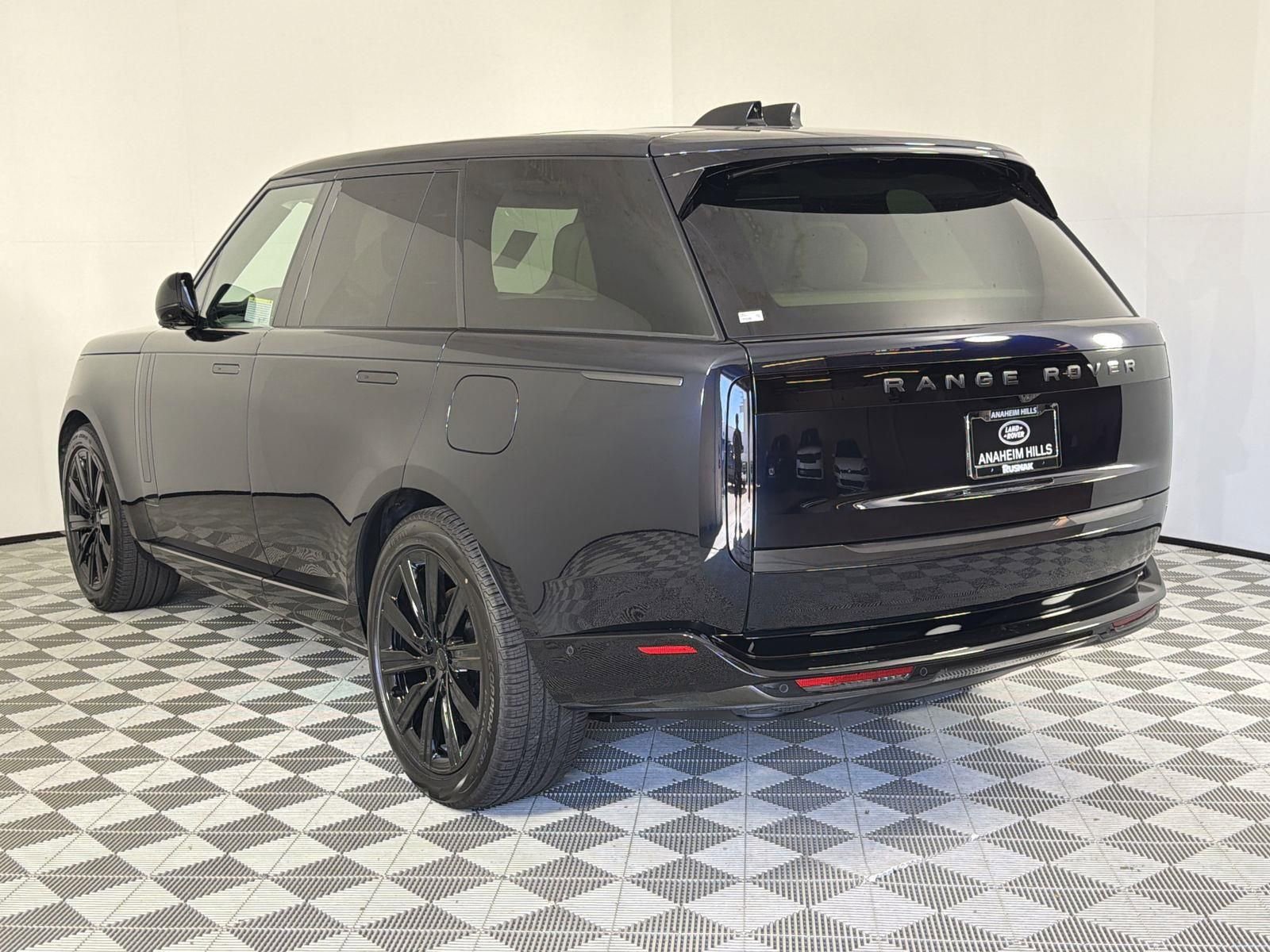 New 2026 Land Rover Range Rover Autobiography image 3