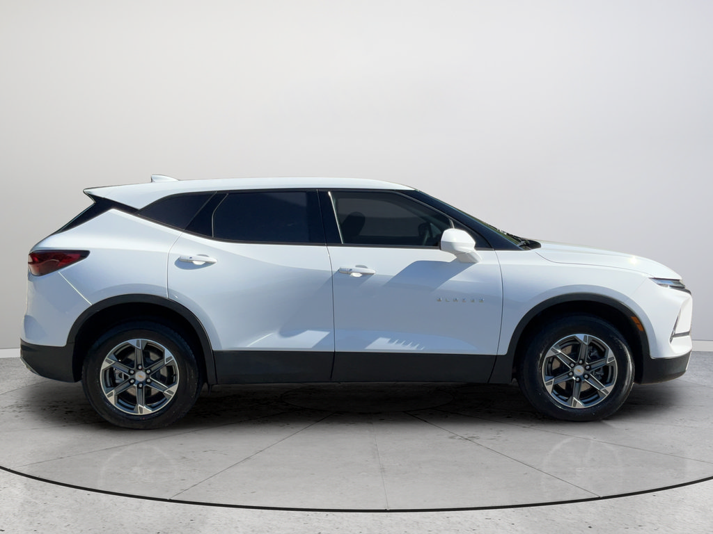 Certified 2025 Chevrolet Blazer LT AWD/4WD image 6