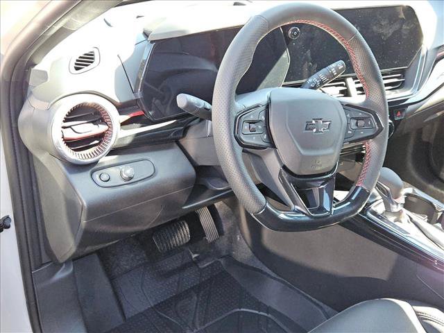 New 2026 Chevrolet Trax RS w/ Sunroof Package FWD image 3