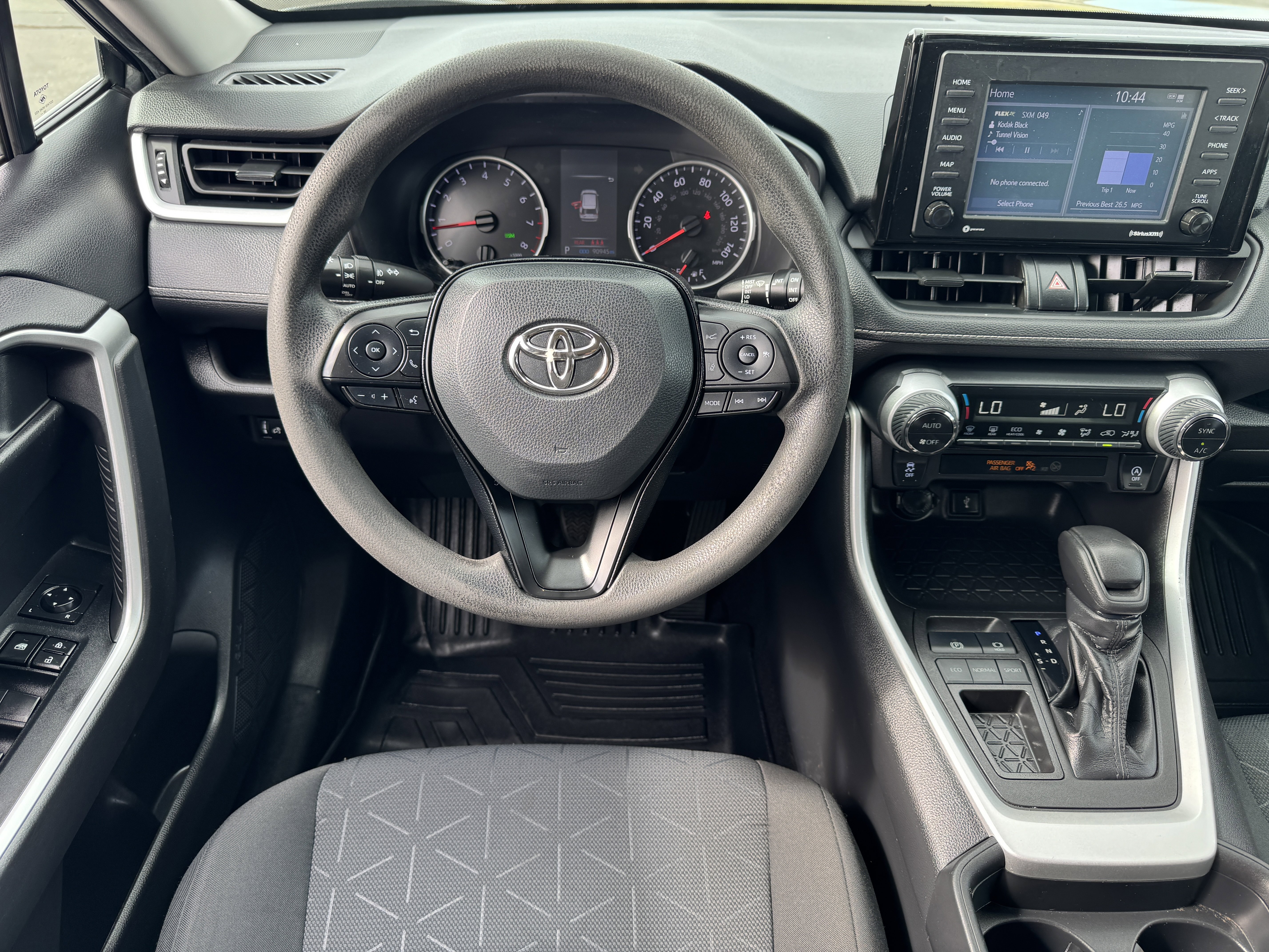 Used 2021 Toyota RAV4 XLE image 19