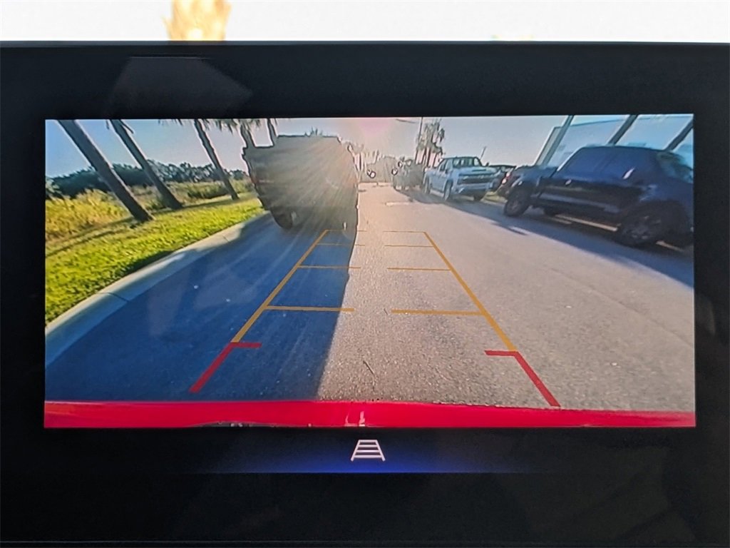 Certified 2025 Chevrolet Trax LT image 21