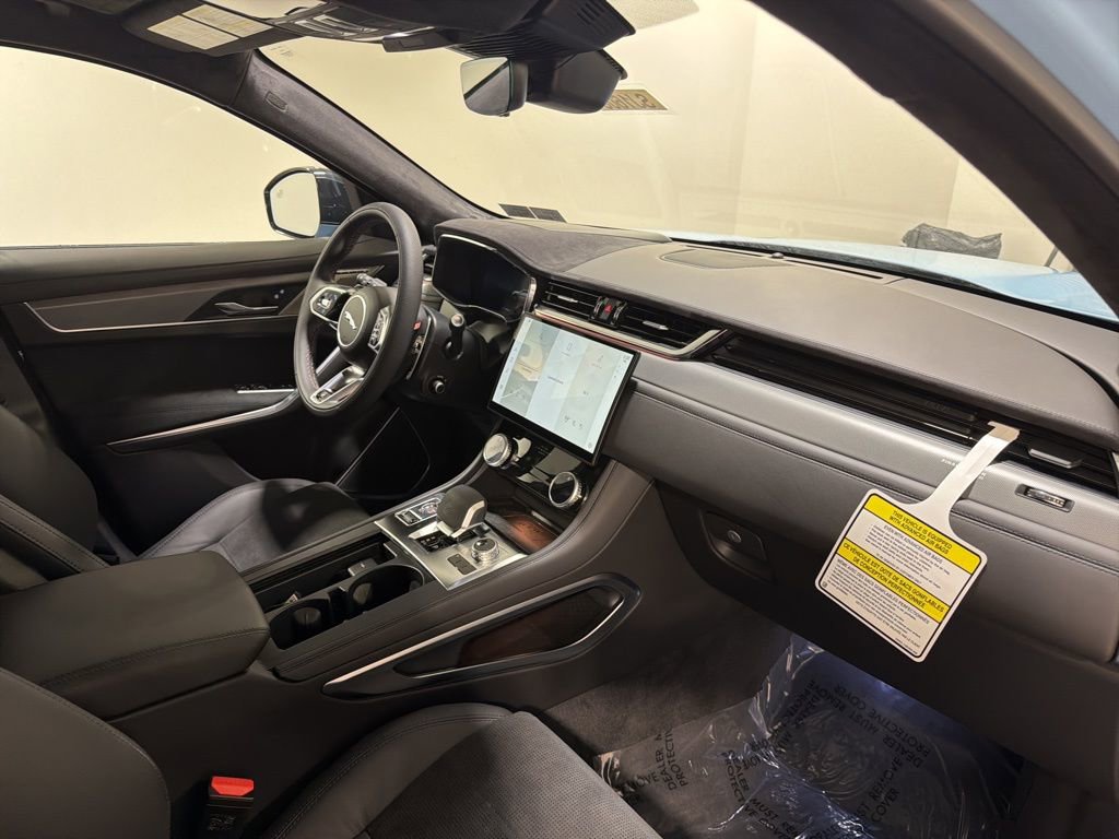 New 2026 Jaguar F-PACE SVR image 24