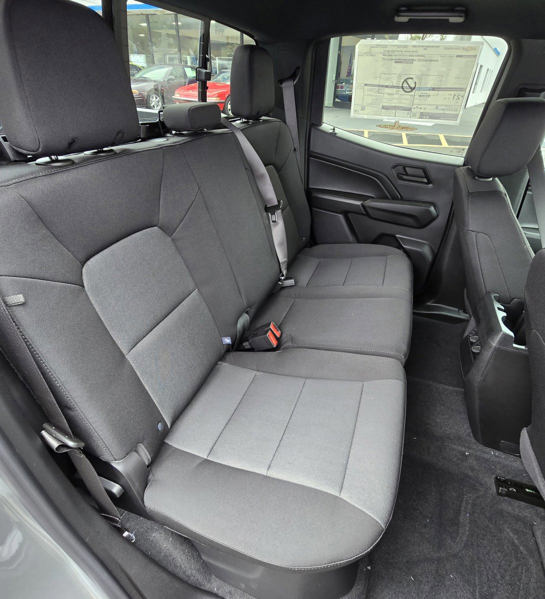 Used 2024 Chevrolet Colorado W/T w/ Technology Package image 19