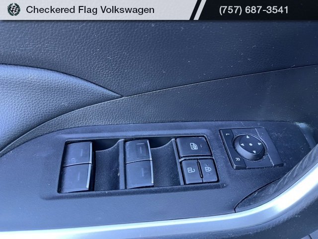Used 2023 Toyota RAV4 XLE Premium image 16