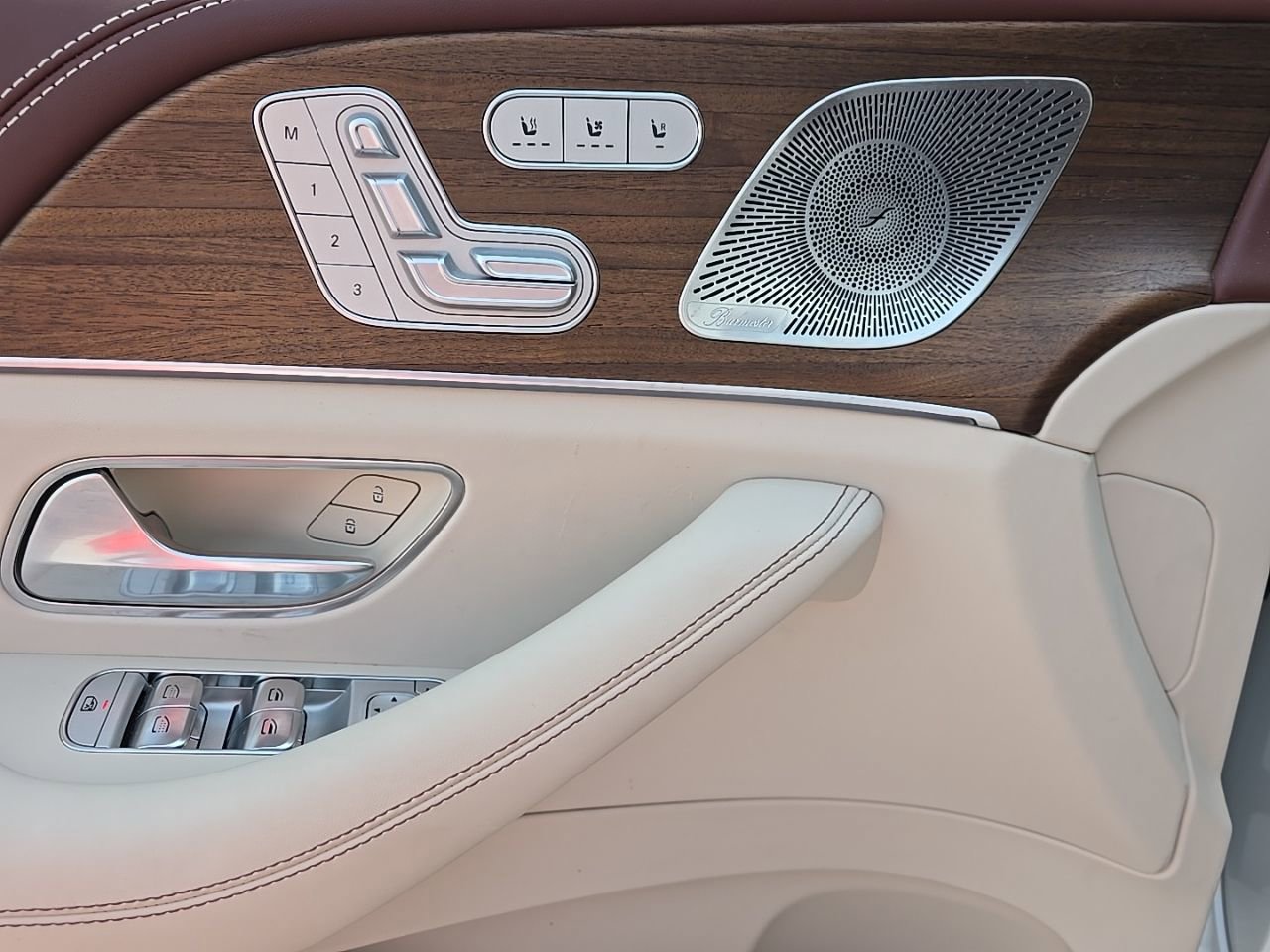 Used 2025 Mercedes-Benz Maybach GLS 600 4MATIC image 9