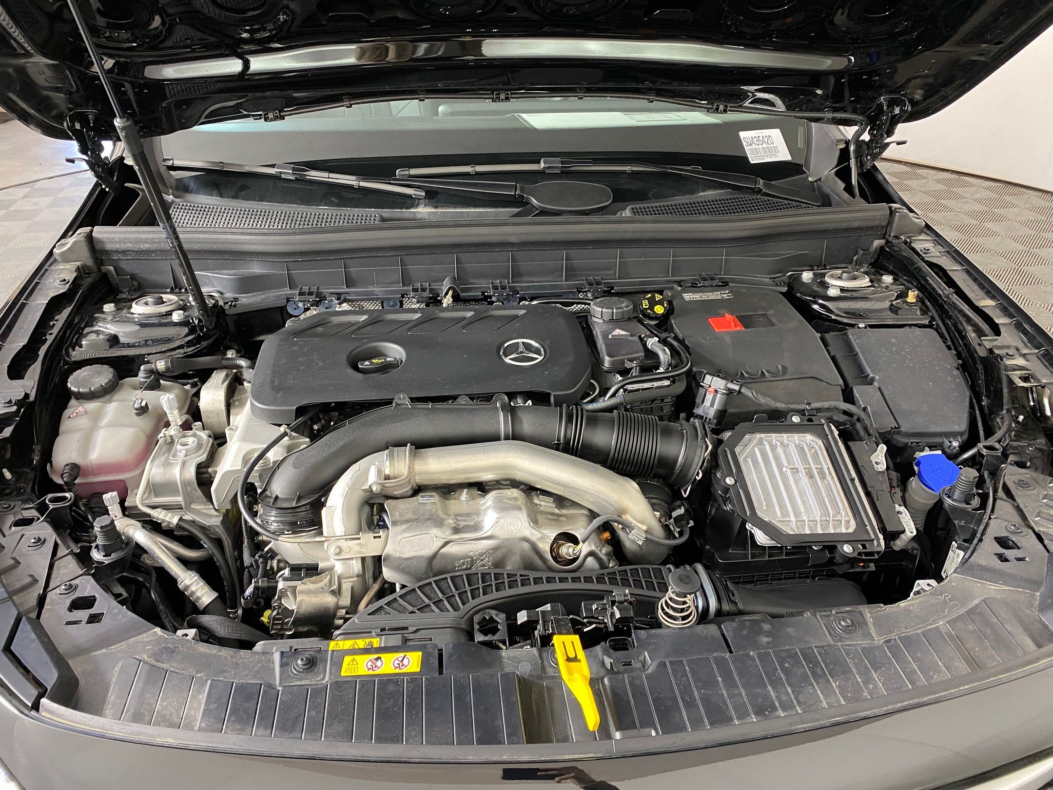 Certified 2025 Mercedes-Benz GLB 250 4MATIC image 30