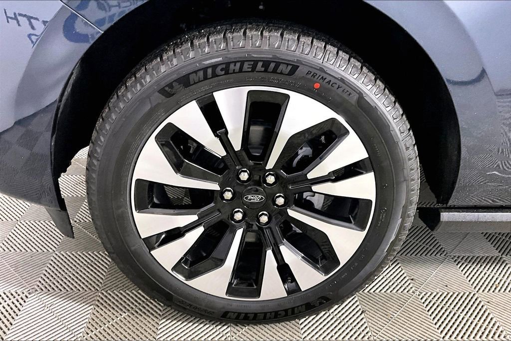 New 2026 Ford Expedition Max Platinum w/ Driver's Package image 11