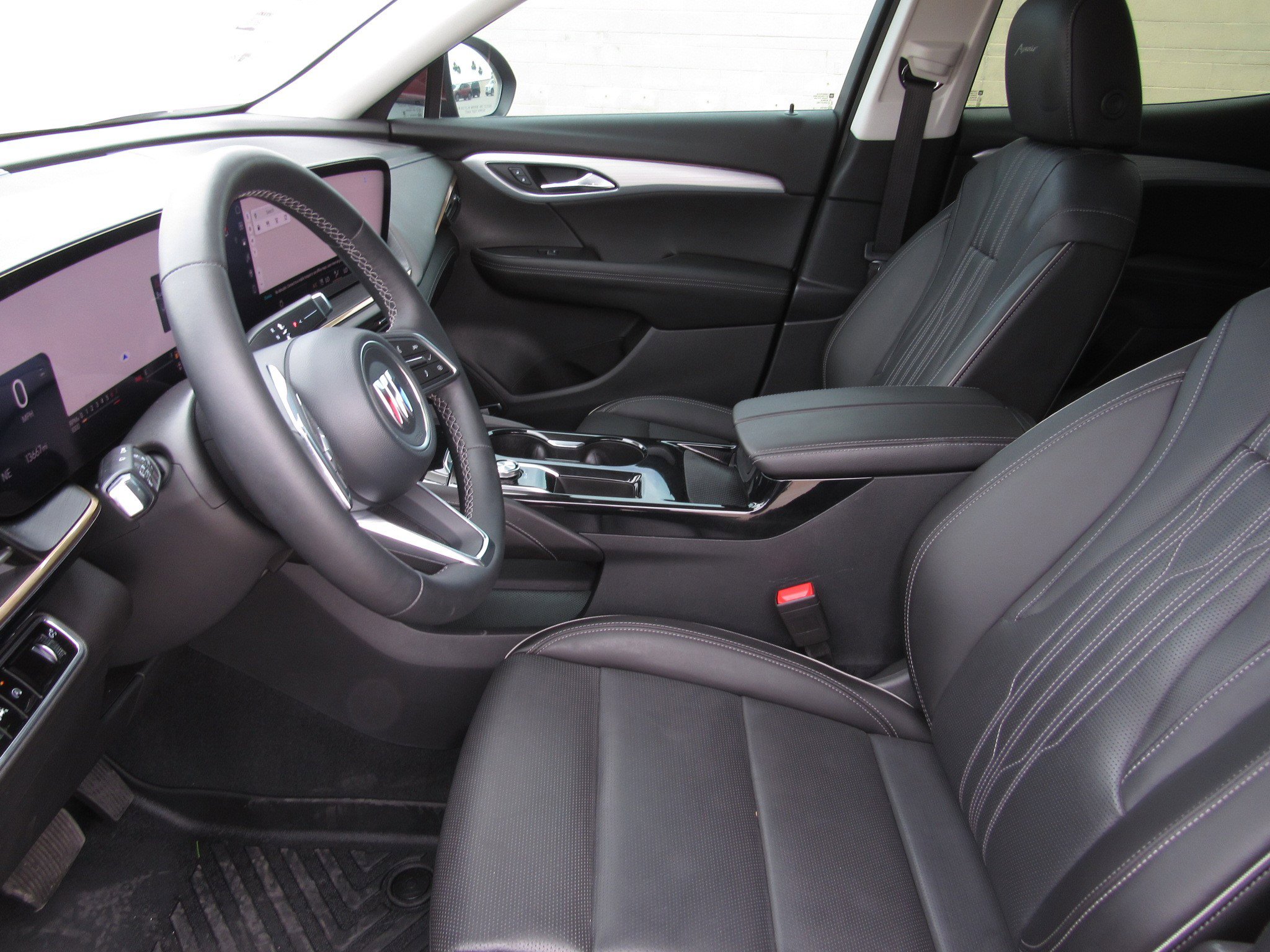 Used 2024 Buick Envision Avenir AWD/4WD image 16