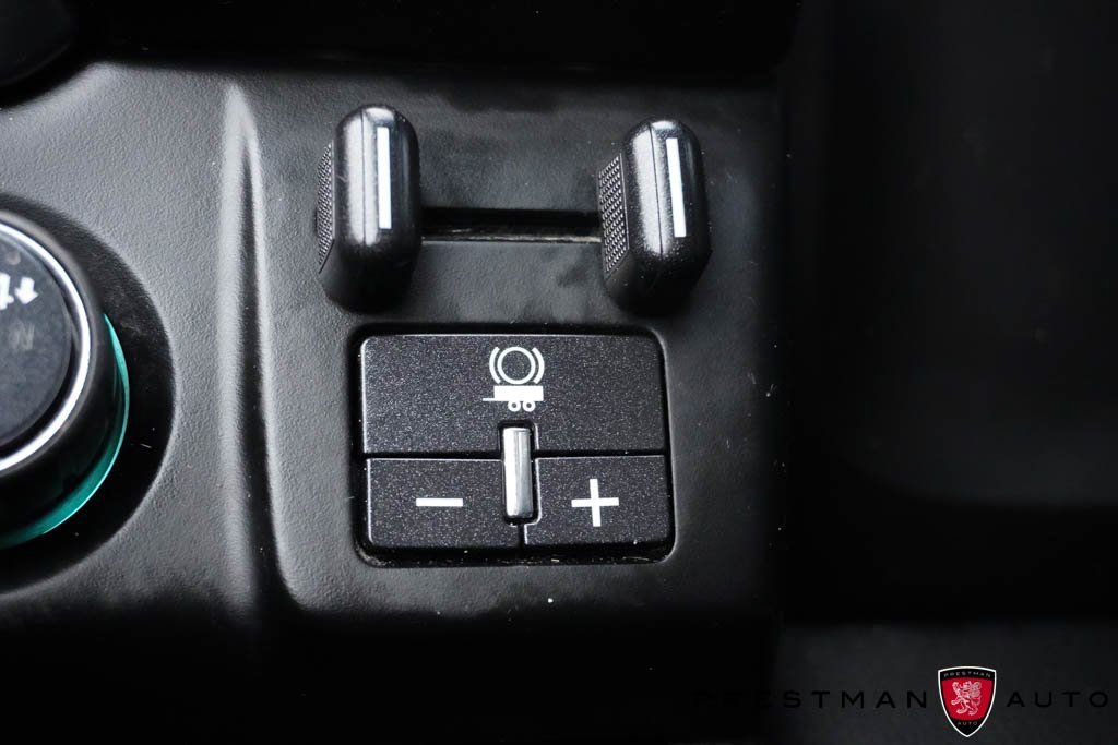 Used 2018 Chevrolet Tahoe Premier AWD/4WD image 28