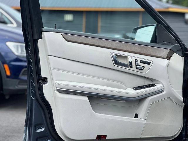 Used 2014 Mercedes-Benz E 350 Sedan image 10