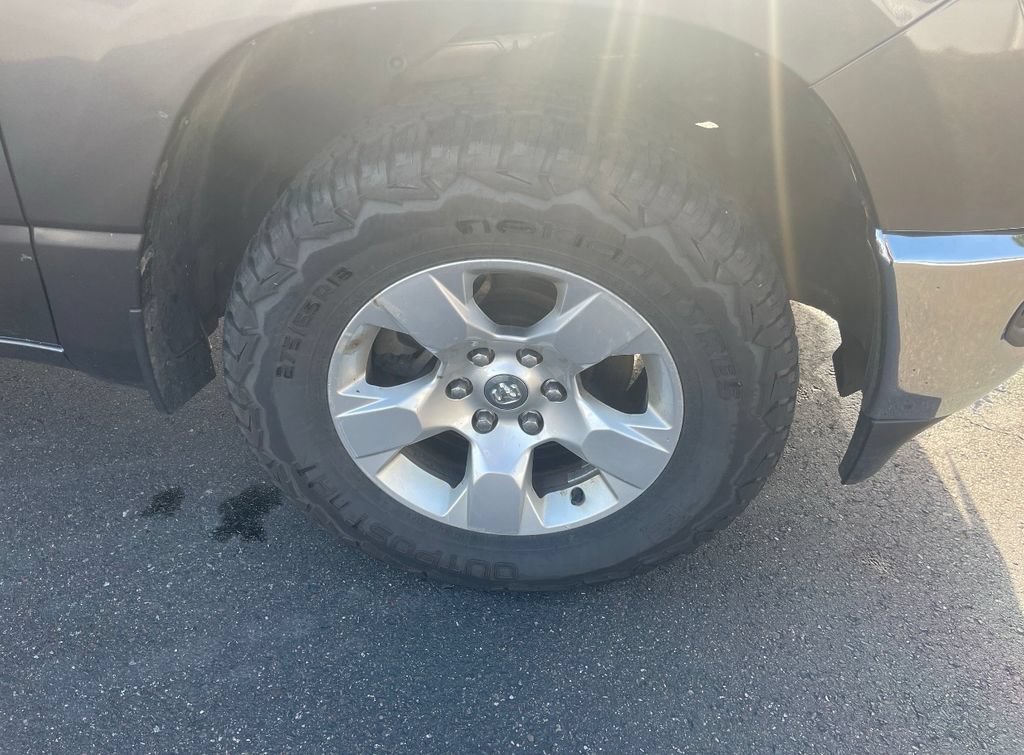 Used 2019 RAM 1500 Big Horn AWD/4WD image 12