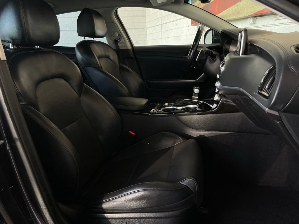 Used 2019 Kia Stinger RWD image 21