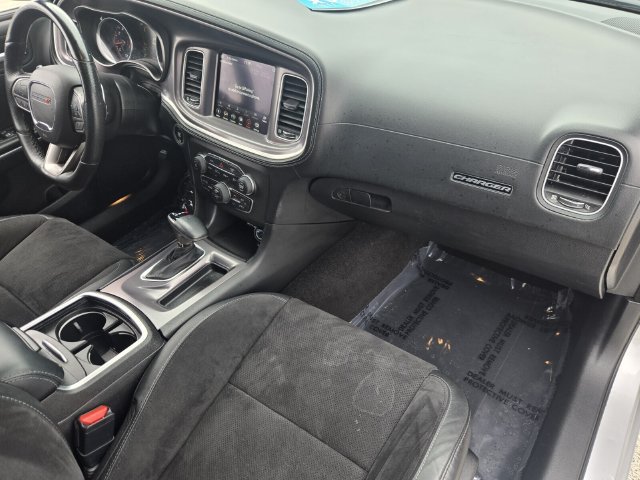 Used 2022 Dodge Charger R/T w/ Plus Group RWD image 17