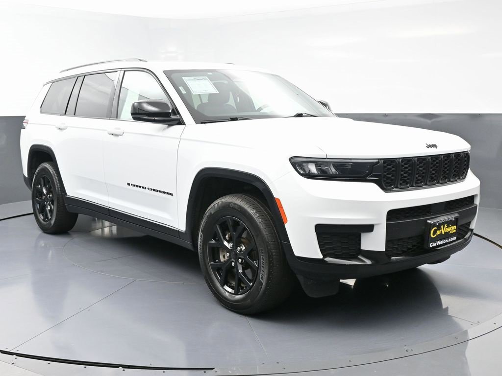 Used 2024 Jeep Grand Cherokee L Laredo image 3