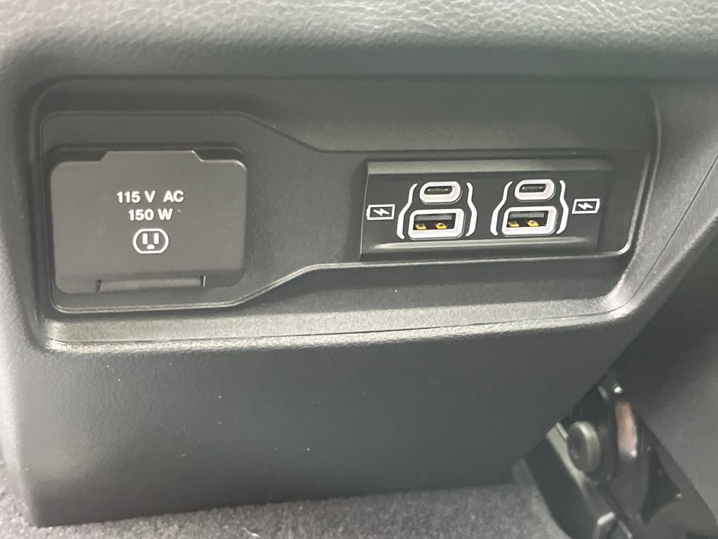 New 2025 Jeep Grand Cherokee Altitude AWD/4WD image 23