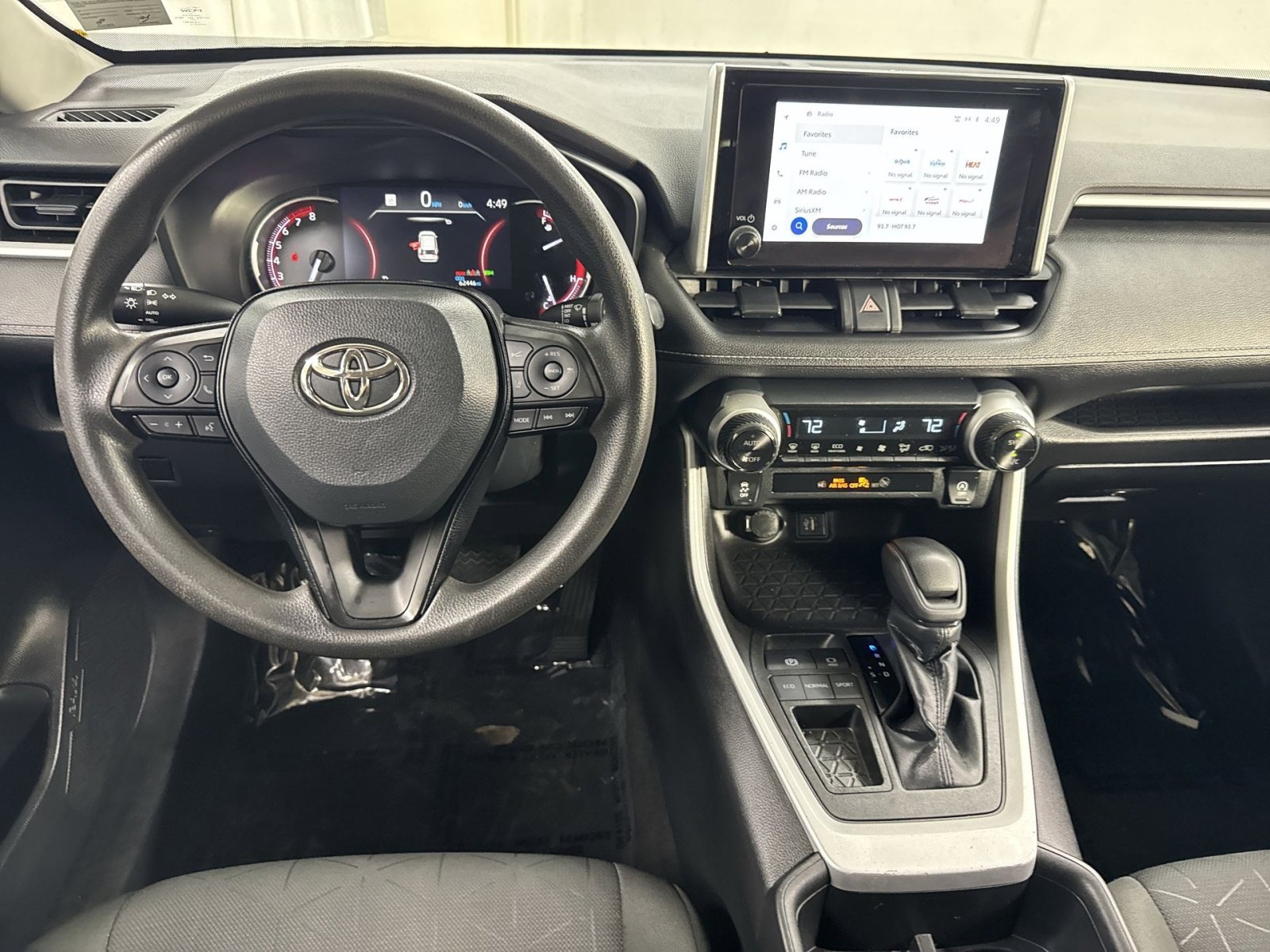 Used 2023 Toyota RAV4 XLE FWD image 35