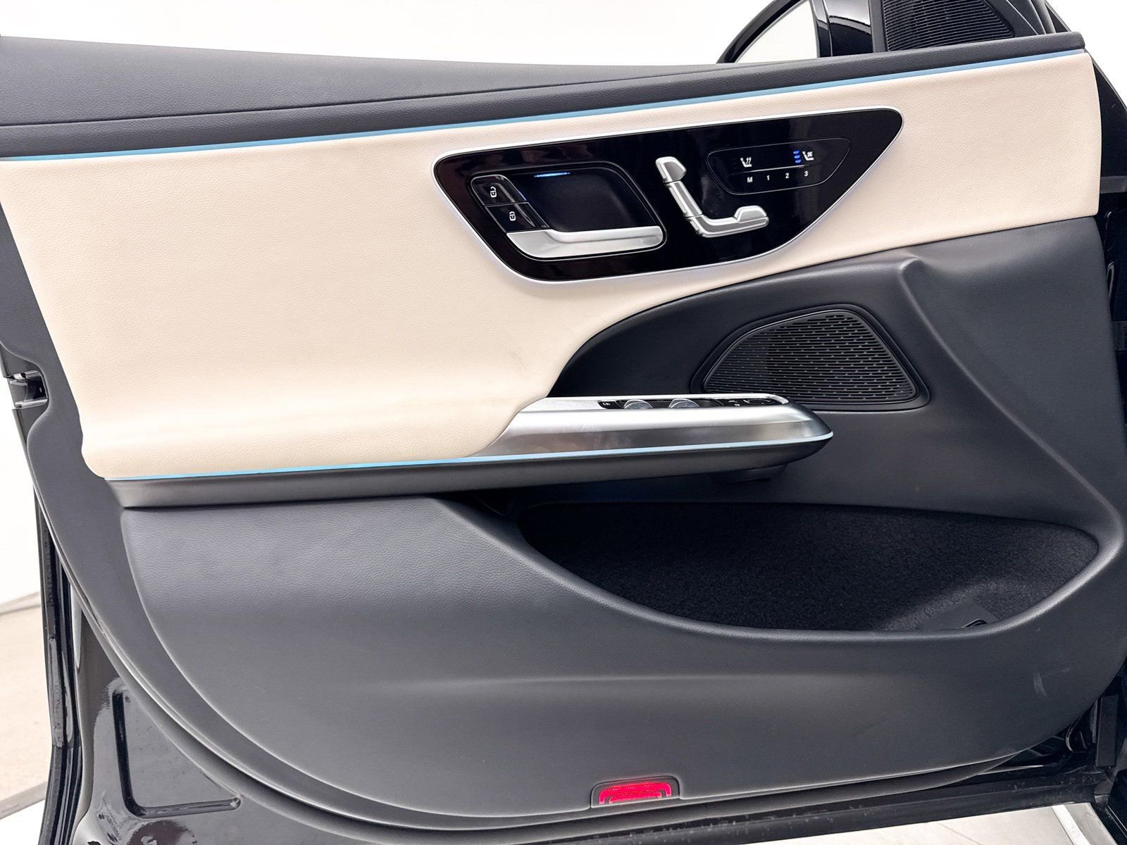 Used 2024 Mercedes-Benz E 350 4MATIC Sedan image 30