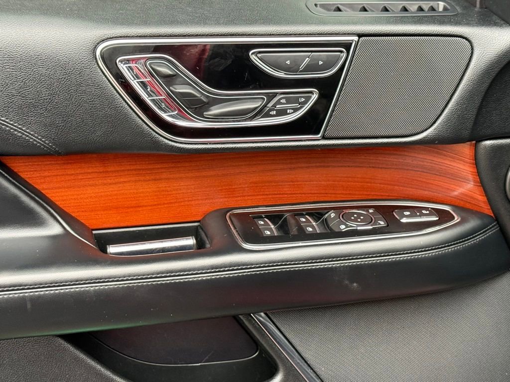 Used 2018 Lincoln Navigator Reserve w/ Technology Package image 21