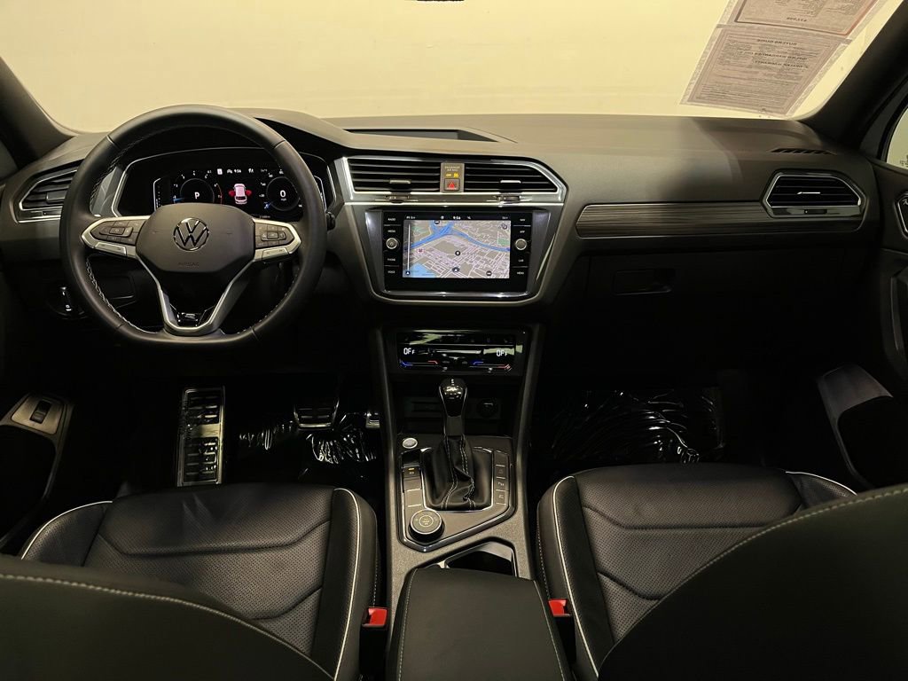 Used 2023 Volkswagen Tiguan SEL R-Line image 21