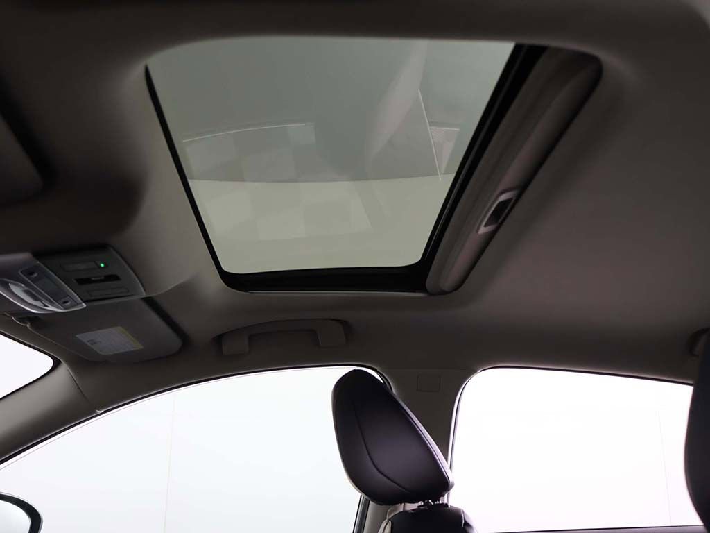 Used 2023 Nissan Sentra SR w/ SR Premium Package image 21