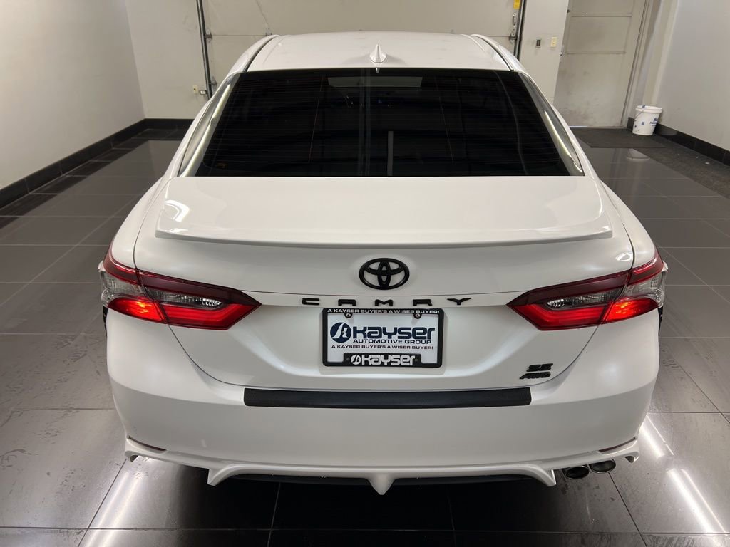 Used 2023 Toyota Camry SE w/ Blackout Package (TMS) image 5