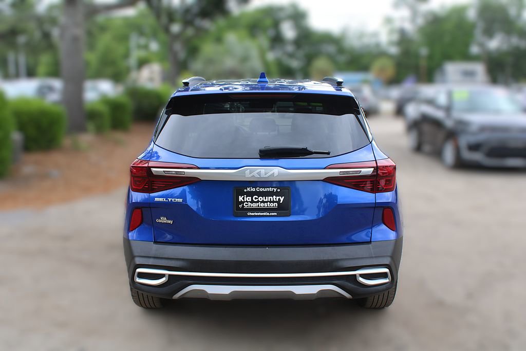 Used 2023 Kia Seltos S w/ Navigation Package FWD image 8