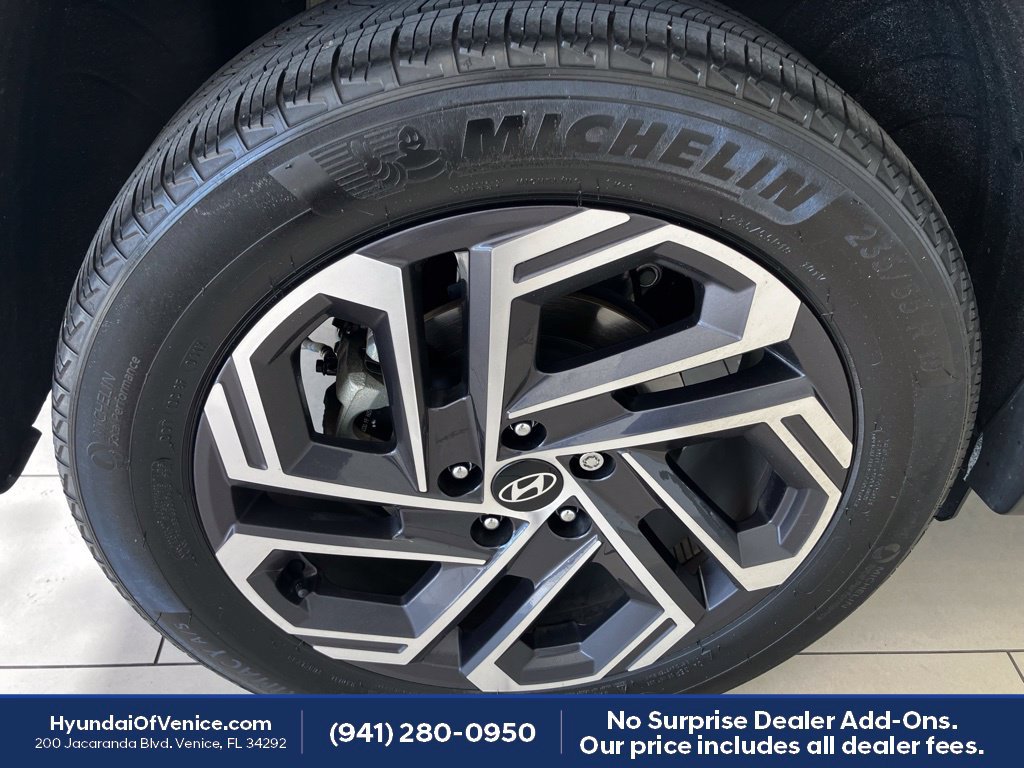 Used 2025 Hyundai Tucson Limited AWD/4WD image 14