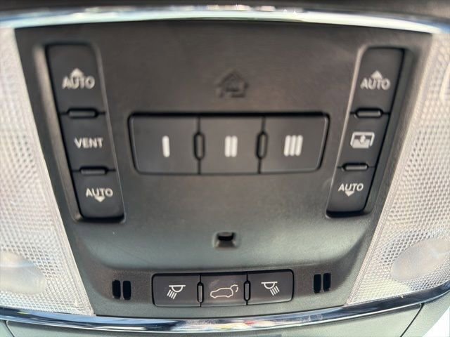 Used 2021 Jeep Grand Cherokee Limited w/ Luxury Group II image 18