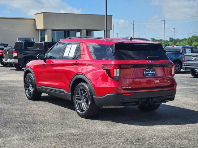 Used 2025 Ford Explorer ST-Line w/ Premium Package RWD image 4