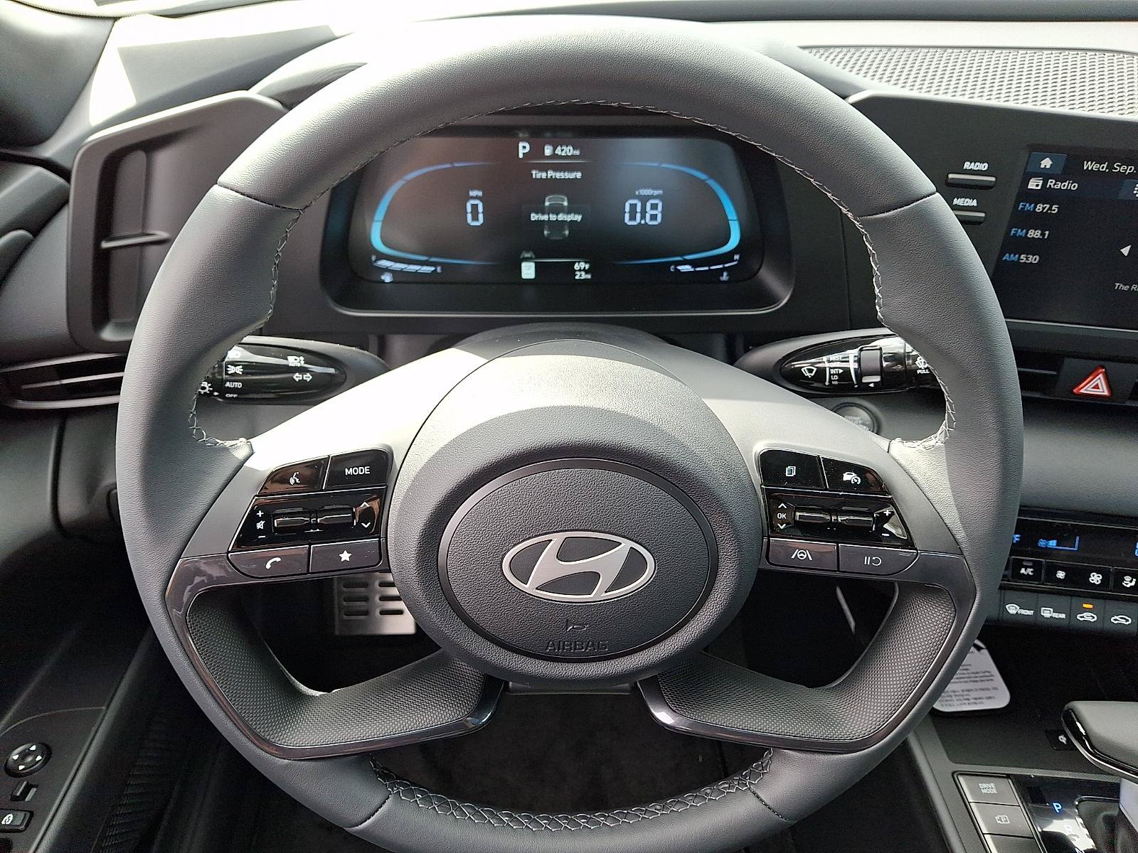 New 2026 Hyundai Elantra SEL Sport FWD image 14