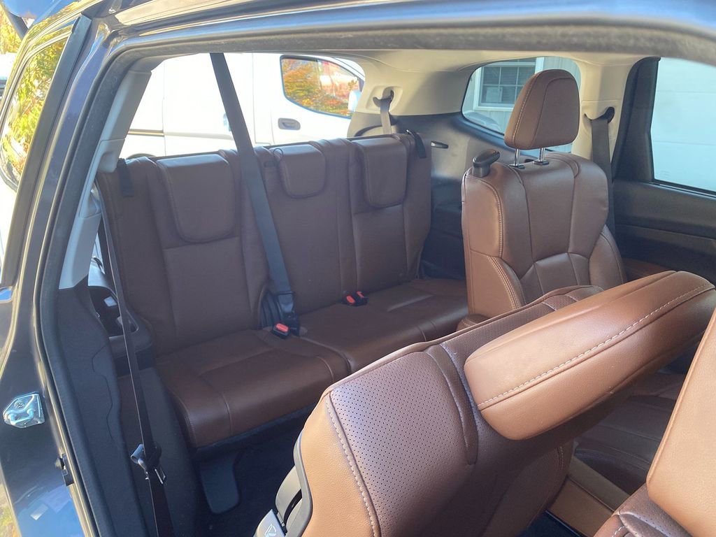 Used 2022 Subaru Ascent Touring AWD/4WD image 28