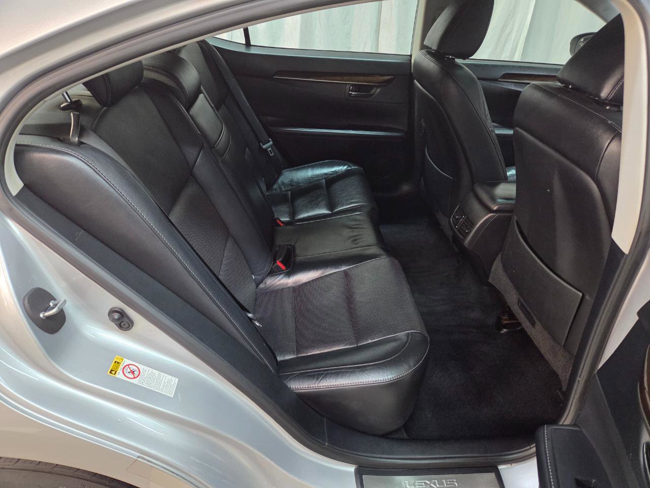 Used 2013 Lexus ES 350 Sedan w/ Luxury Pkg image 15