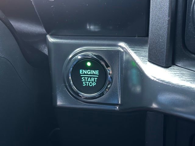 Used 2023 Ford F150 Lariat w/ Equipment Group 502A High image 16