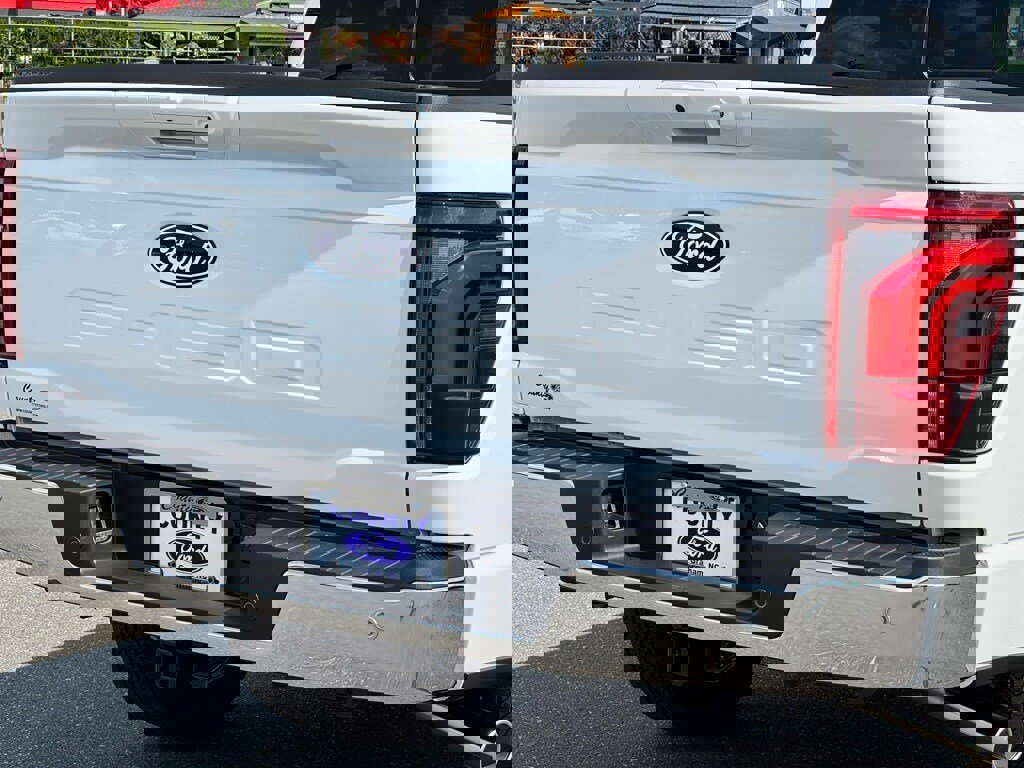 New 2025 Ford F150 Lariat w/ Equipment Group 501A Mid image 52