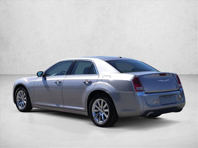 Used 2013 Chrysler 300 Touring w/ Driver Convenience Group RWD image 7
