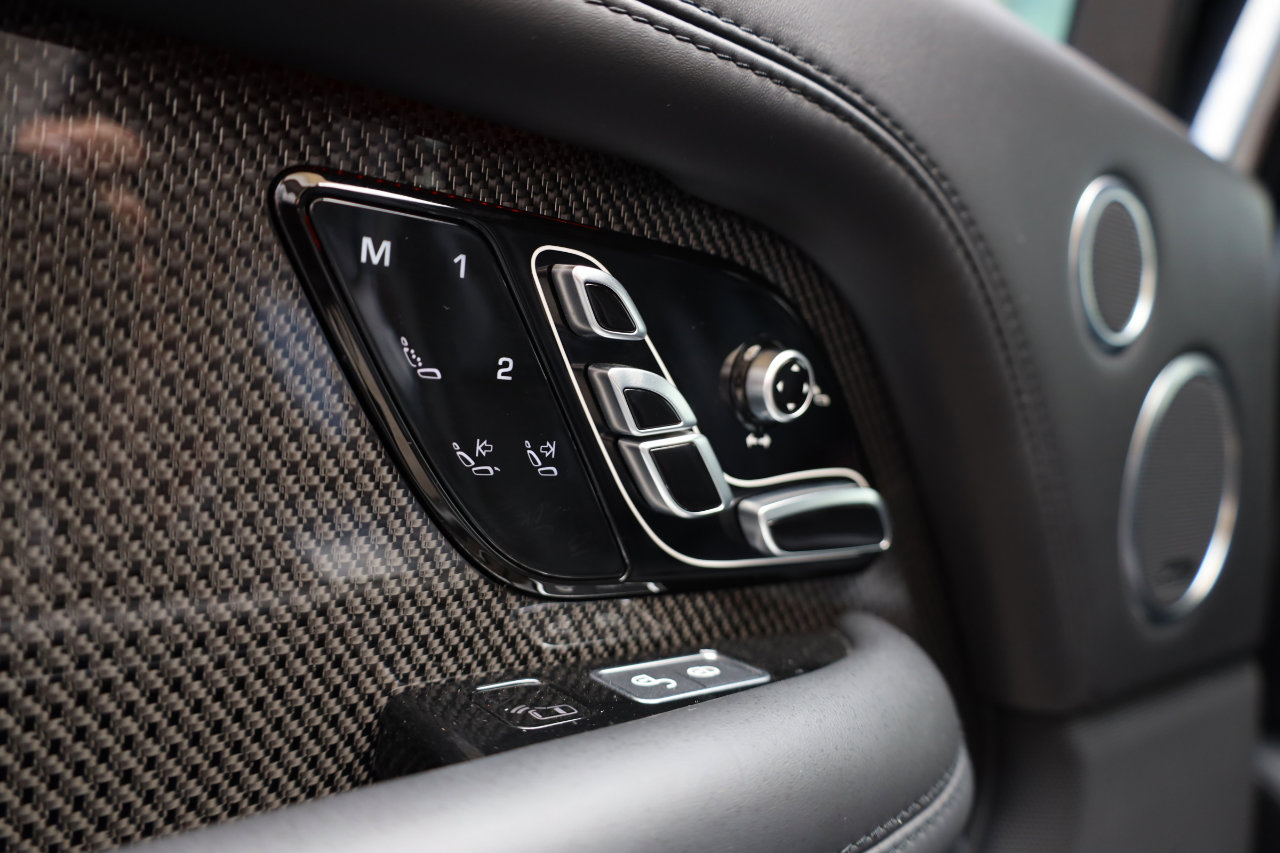 Used 2020 Land Rover Range Rover SV Autobiography Dynamic image 29