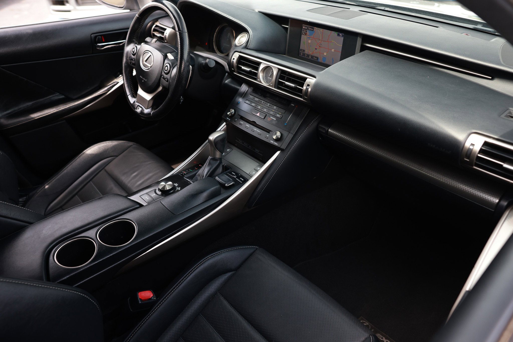 Used 2016 Lexus IS 350 RWD image 22