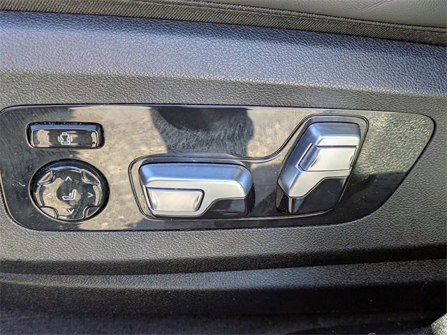 Used 2022 BMW X6 M50i w/ Executive Package image 21