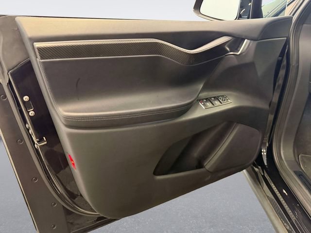 Used 2018 Tesla Model X 75D AWD/4WD image 16
