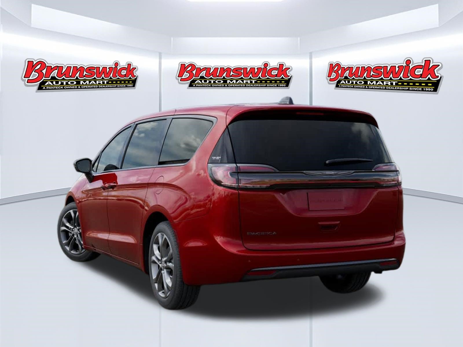 New 2026 Chrysler Pacifica Select FWD image 3