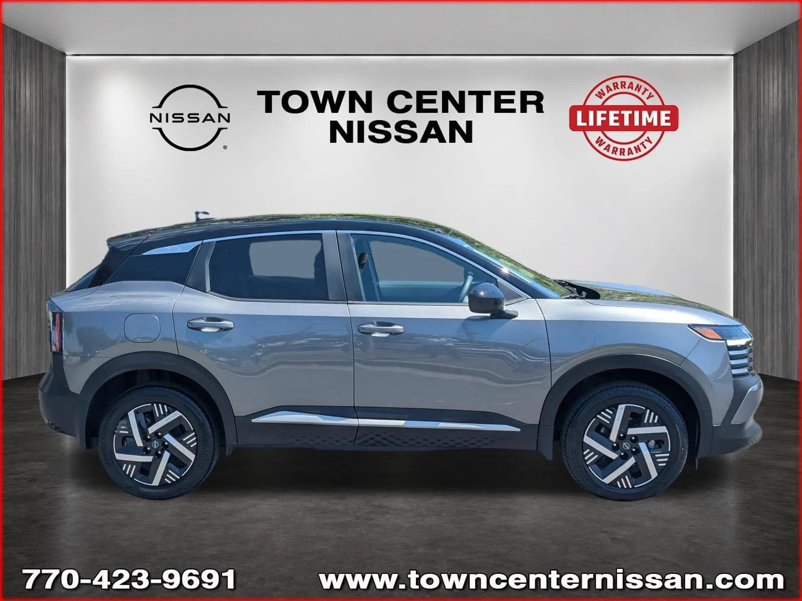 Used 2025 Nissan Kicks SV FWD image 8