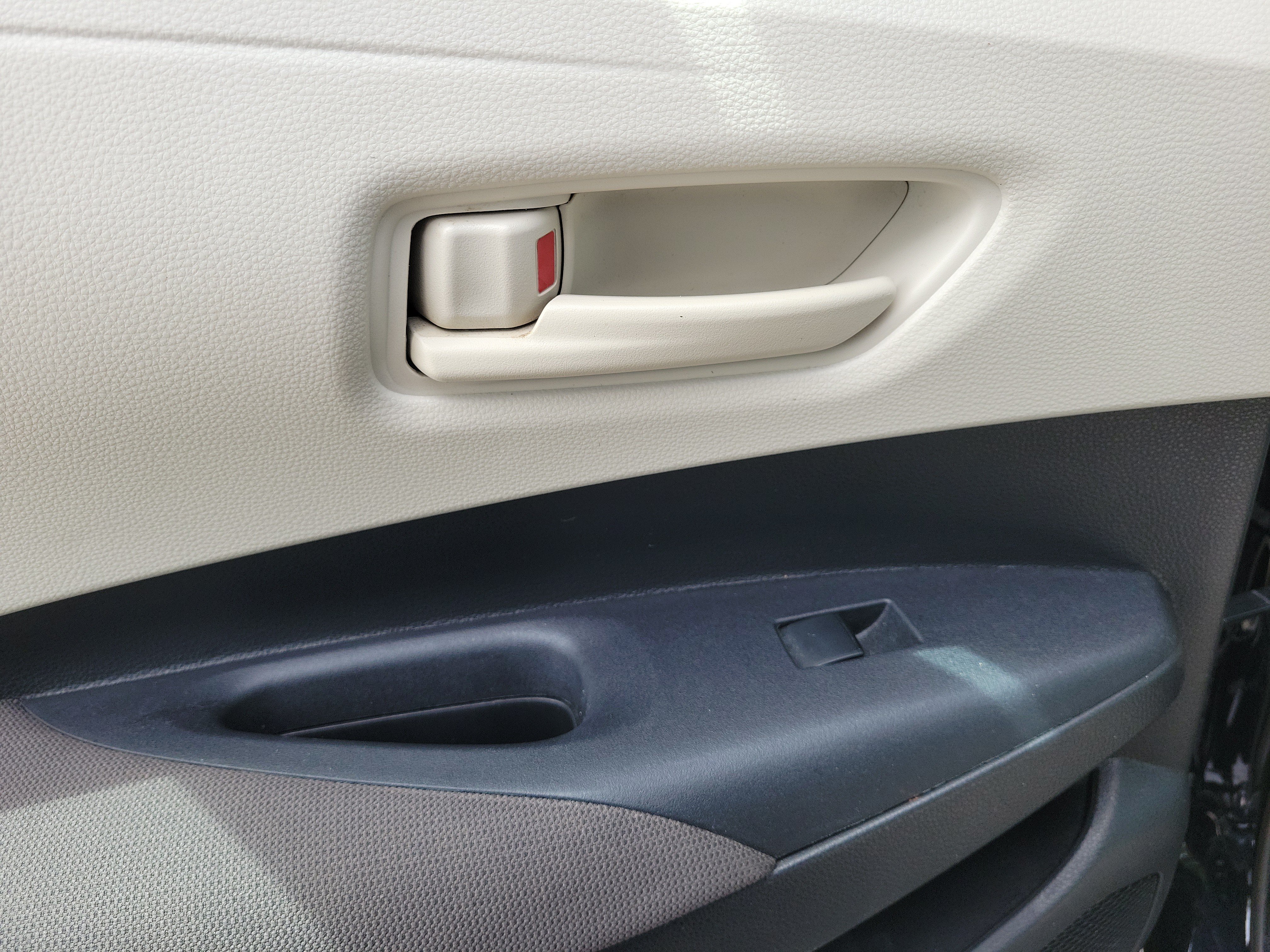 Used 2023 Toyota Corolla LE FWD image 19