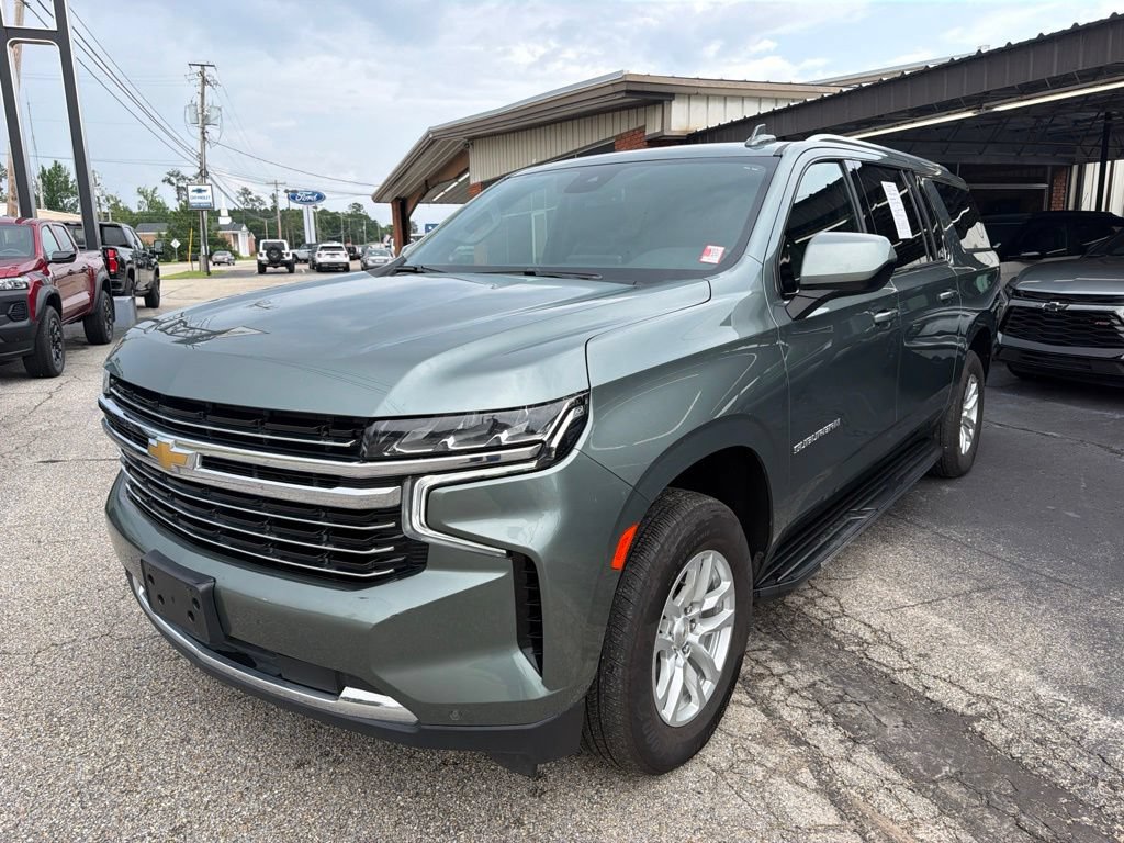 Used 2024 Chevrolet Suburban LT AWD/4WD image 2