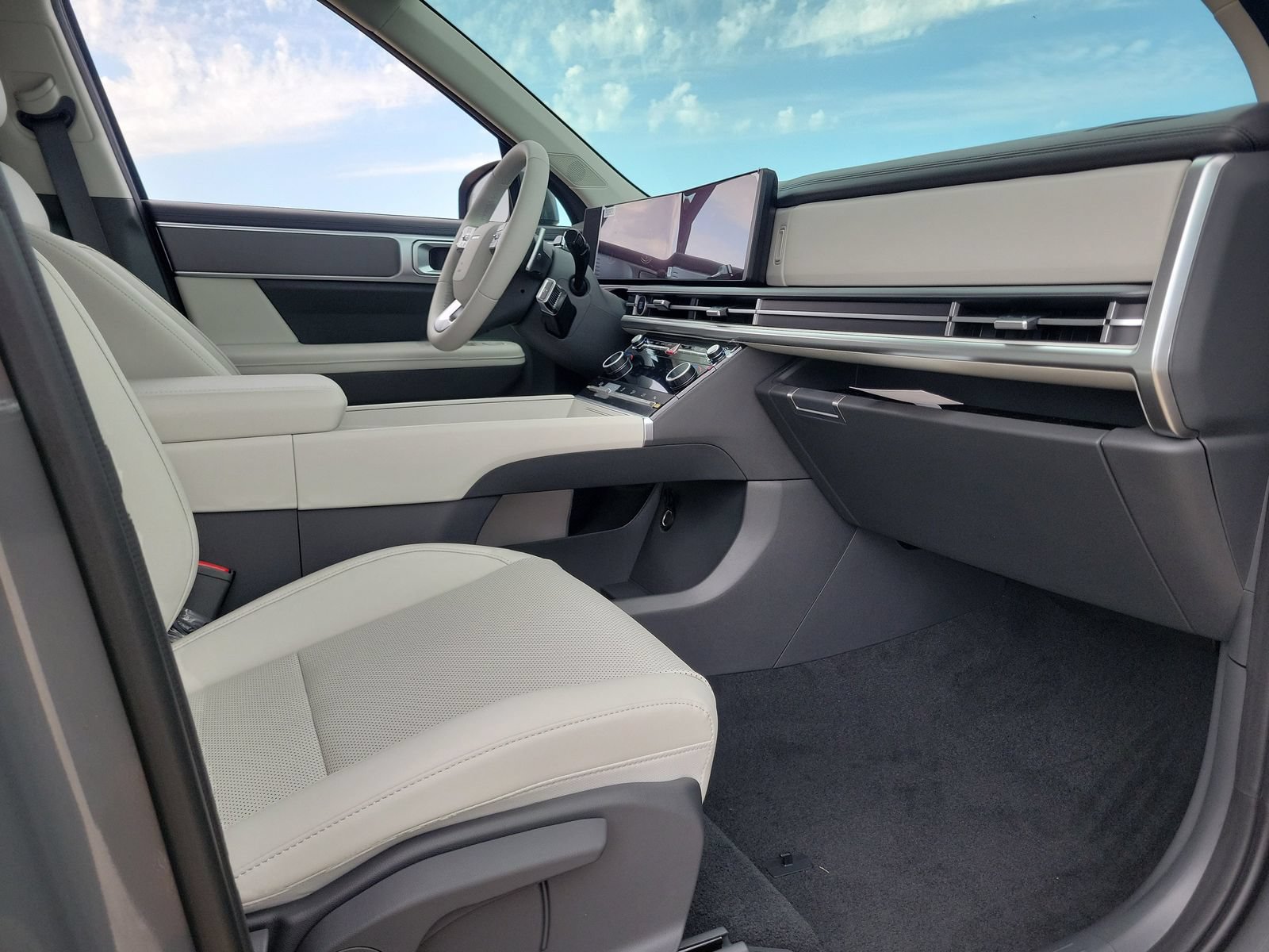 New 2026 Hyundai Santa Fe SEL FWD image 17
