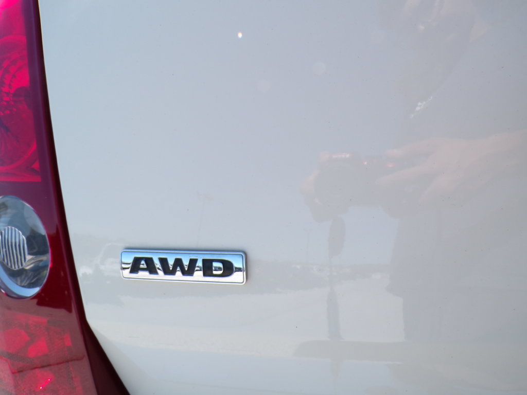 Used 2008 Chrysler 300 Limited AWD/4WD image 18