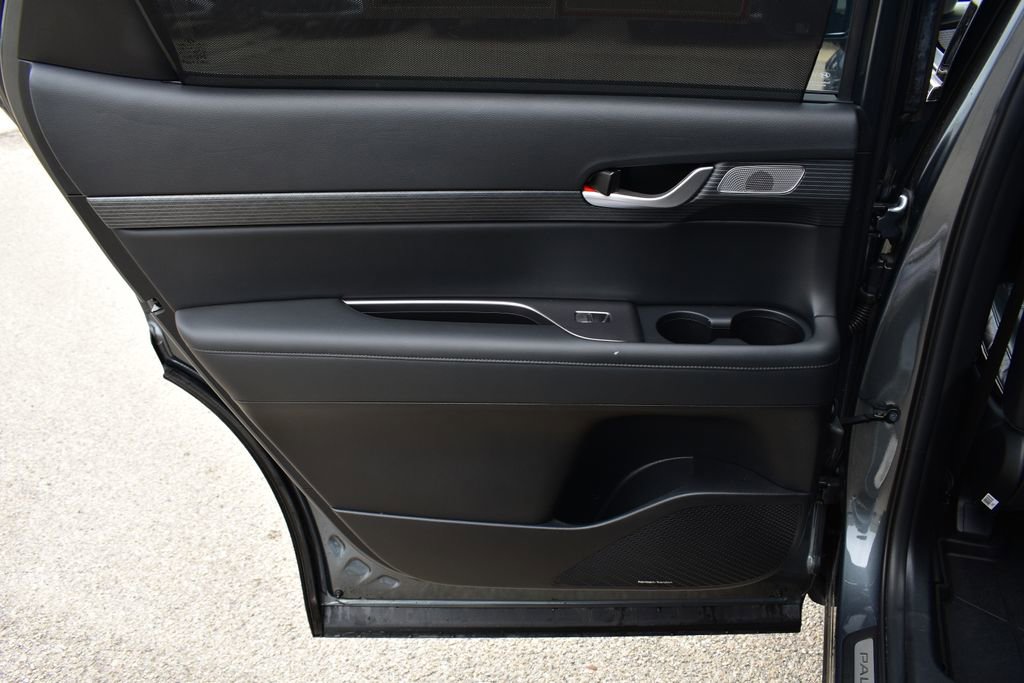 Used 2023 Hyundai Palisade Limited FWD image 18