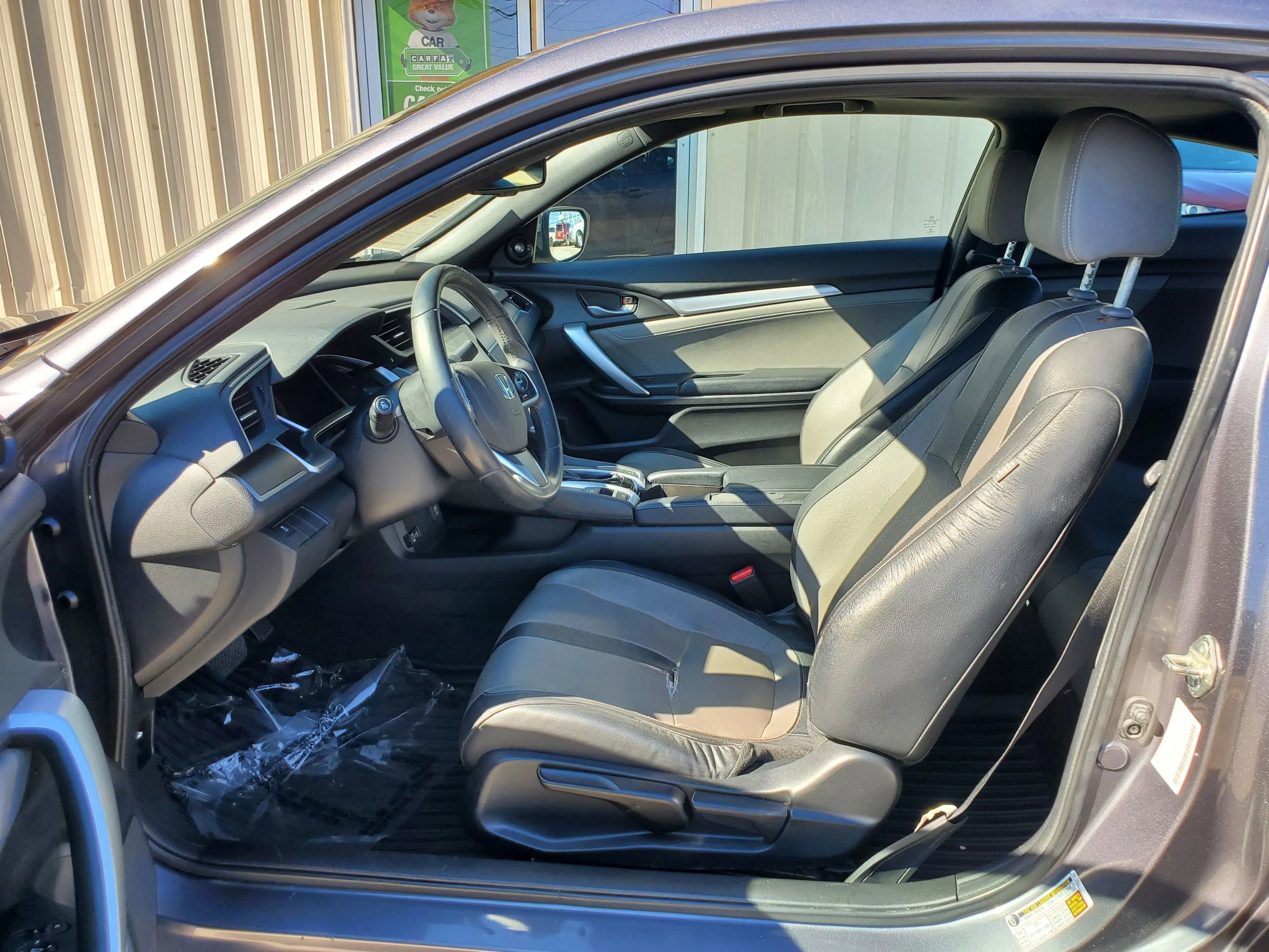 Used 2018 Honda Civic EX-L image 4