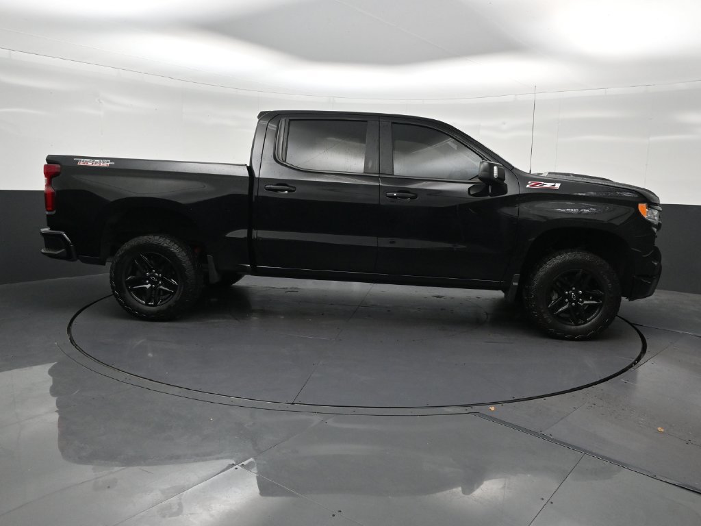Used 2024 Chevrolet Silverado 1500 LT Trail Boss w/ LT Trail Boss Premium Package AWD/4WD image 7